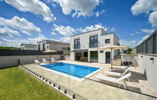 Beautiful Home In Maglenca With Sauna - Maglenča - 3