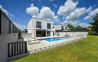 Beautiful Home In Maglenca With Sauna - Maglenča - 2