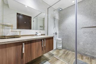 Vayk - Vibrant and Spacious 2BR Apartment in Business Bay - 2