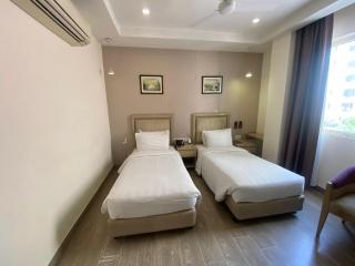 Hotel Paradise Inn - 3