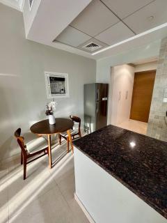 Yas Island Studio Golf Escape - Abu Dhabi - 6