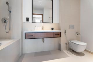 VayK - Sleek & Stylish 1BR in Vida Dubai Marina - 8