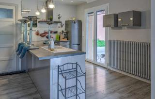 Awesome Home In Bellaffaire With Wifi - - 5