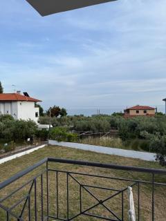 Theros Apartments - Mola Kalyva - 7