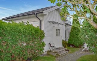 Cozy Apartment In Bunkeflostrand - Bunkeflostrand - 1
