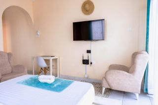 Shee's Studio Nook - Mombassa - 1