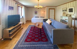 3 Bedroom Beautiful Home In Hagby - Hagby - 9
