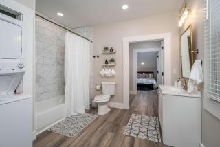 Lee Street Lodge - Minutes from DT - Covington - 7