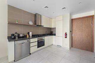 VayK - Chic Marina-Front 1BR Apartment in a Luxurious Location - 2