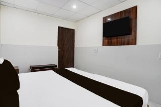 Spot ON Royal Haweli Guest House - Ghaziabad - 3
