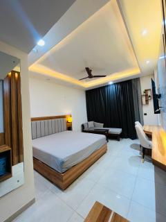 Moonpath Stays - Lucknow - 5