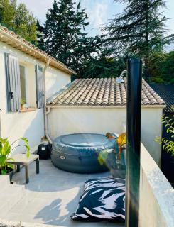 Bergerie rénovée au cœur de la Provence - 9