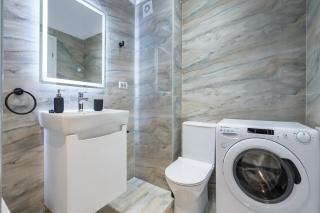 Central Spacious Apartment 407 - 1