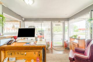 OYO Holiday Capri Motel & Rv Park - 7