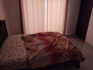 Corner villa - - 1