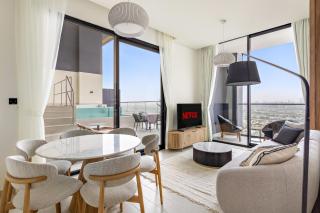 VayK - Stylish 2BR with Private Pool in JVC - 0