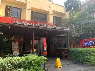 Avant at the Fort King bed Central 5mins to Highstreet BGC - Manila - 3