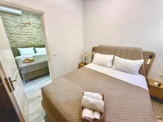 TRAVELLERS CORFU TOWN Luxury Suites, Studios & Apartments - Agios Rokkos - 1
