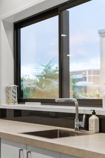 120m to Wainui Beach - Modern Coastal Unit - Gisborne - 1
