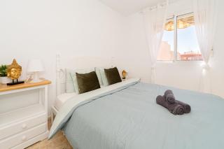 Torrevieja Beach & City Apartment - 4