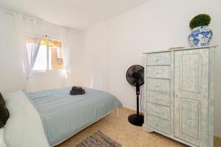 Torrevieja Beach & City Apartment - 3