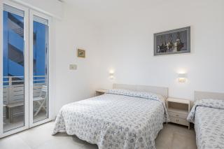 Hotel Flora - Cesenatico - 8