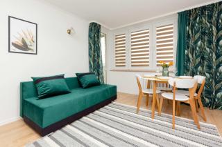Spacious Apartment close to PGE Stadium in Warsaw by Noclegi Renters - Warsaw - 0