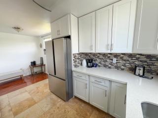 Serene Ala Wai Palms 2-Bedroom apts - Honolulu - 4