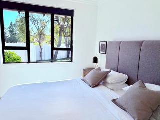 NO 4 Lilliput - Sandton View - Sandton - 6