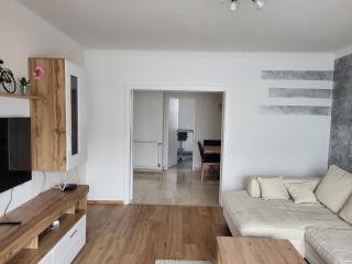 Apartment Karin, Eigener Eingang, 3 Schlafzimmer, Doppelcarport - Langenwang - 9