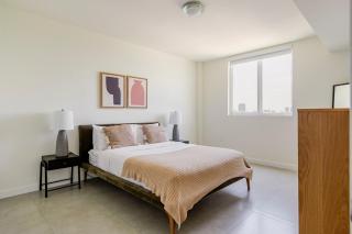 Blueground Riverside pool nr Bayfront Park MIA-149 - 2