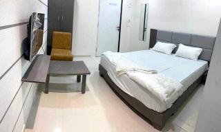 Hotel O Park Palace - Bhatha - 0