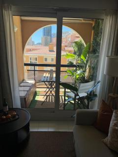 One bedroom suite with sea views - 5