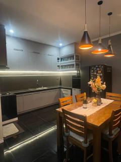 Private Guest house with complete amenities - - 4