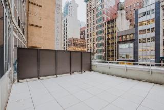 Blueground Midtown South balcony nr Empire State Building NYC-1718 - New York - 7