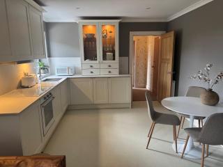 Aaron Glen Guest Apartments - Loanhead - 4
