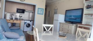 Appartement T2 450m de la plage des demoiselles, avec garage et possibilité de vélos à 950m de la rue piétonne - 0