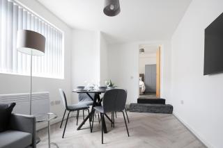 1bed, 1 bath - Jewellery Quarter - Birmingham - 2