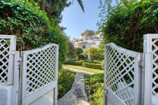 2045 Golden Beach Apartment Steps from the Sea - 8