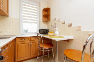 Spacious Apartment close to PGE Stadium in Warsaw by Noclegi Renters - Warsaw - 6