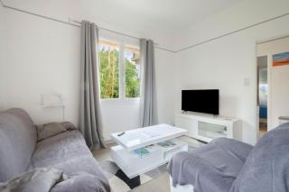 Appartement Dans Villa - Villeneuve-Loubet - 0