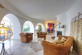 2042 Elegant Villa with Garden Heated Pool - Marbella - 5