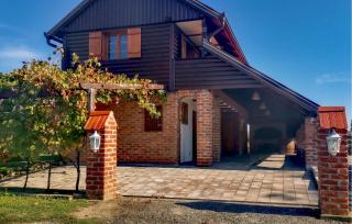Cozy Home In Klostar Ivanic With Sauna - Kloštar Ivanić - 7