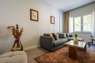 3 Bedrooms - Central Location- 1st Floor Apartment - Istanbul - 4