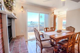 Lake Days & Game Nights 5BR Upper Lake - Upper Lake - 4