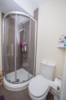 2 Bedroom Ensuite Apartment Deacon house Leicester Min 2 weeks - Leicester - 2