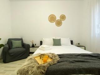 Comfort by the Sea - Elegant 2BR Retreat - Mangalia - 8
