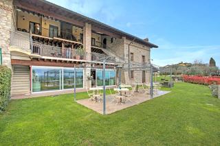 Cascina Crocelle with Lake View and Shared Pool - Padenghe sul Garda - 4