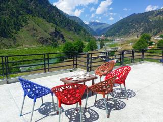Iconic Hotel Naran - Nārān - 2