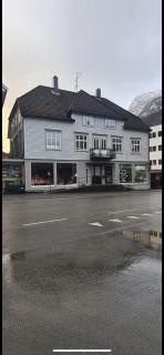 4-Bedroom Apartment with Balcony - Odda - 5